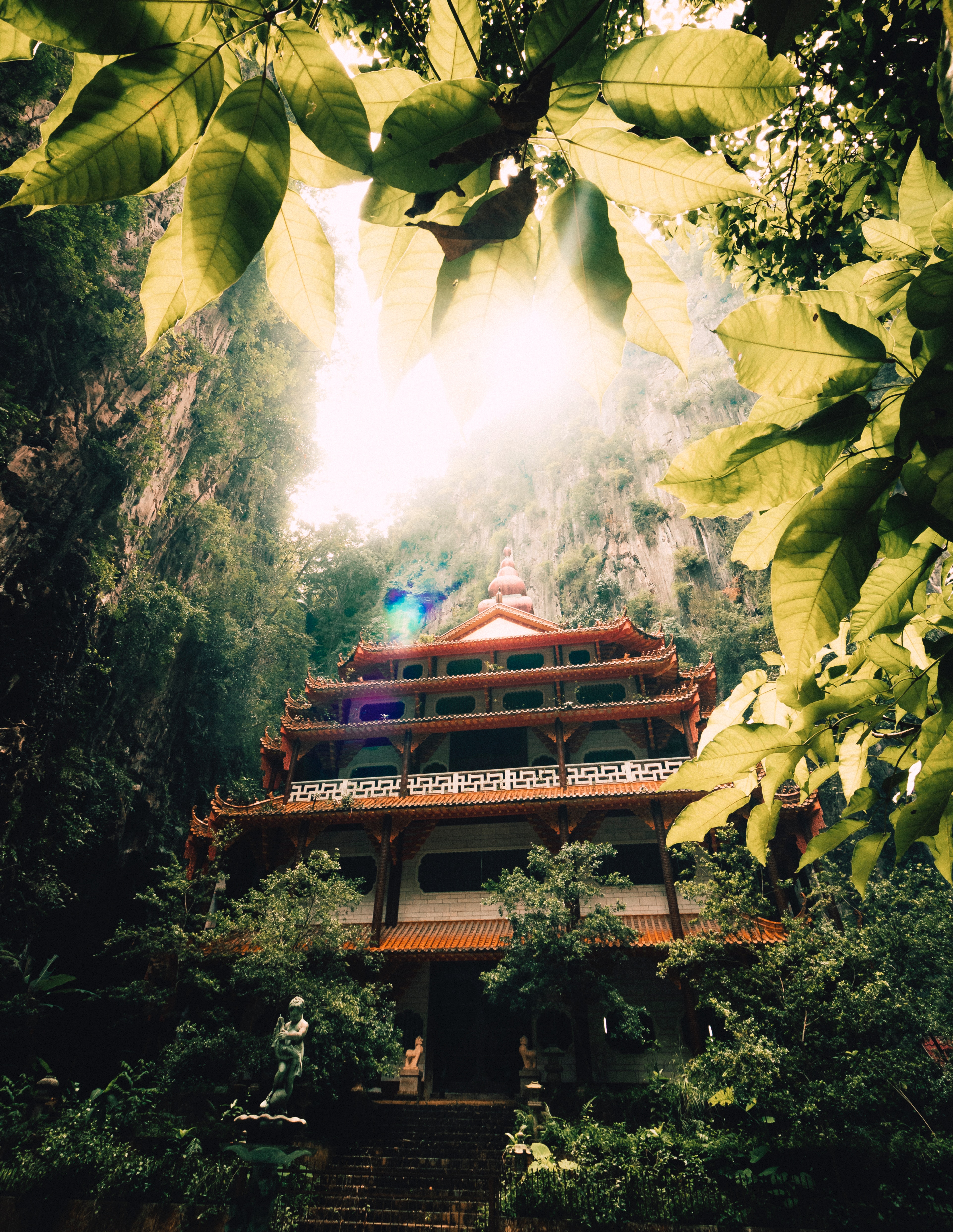 john-t-qaLBN7Moe7M-unsplash